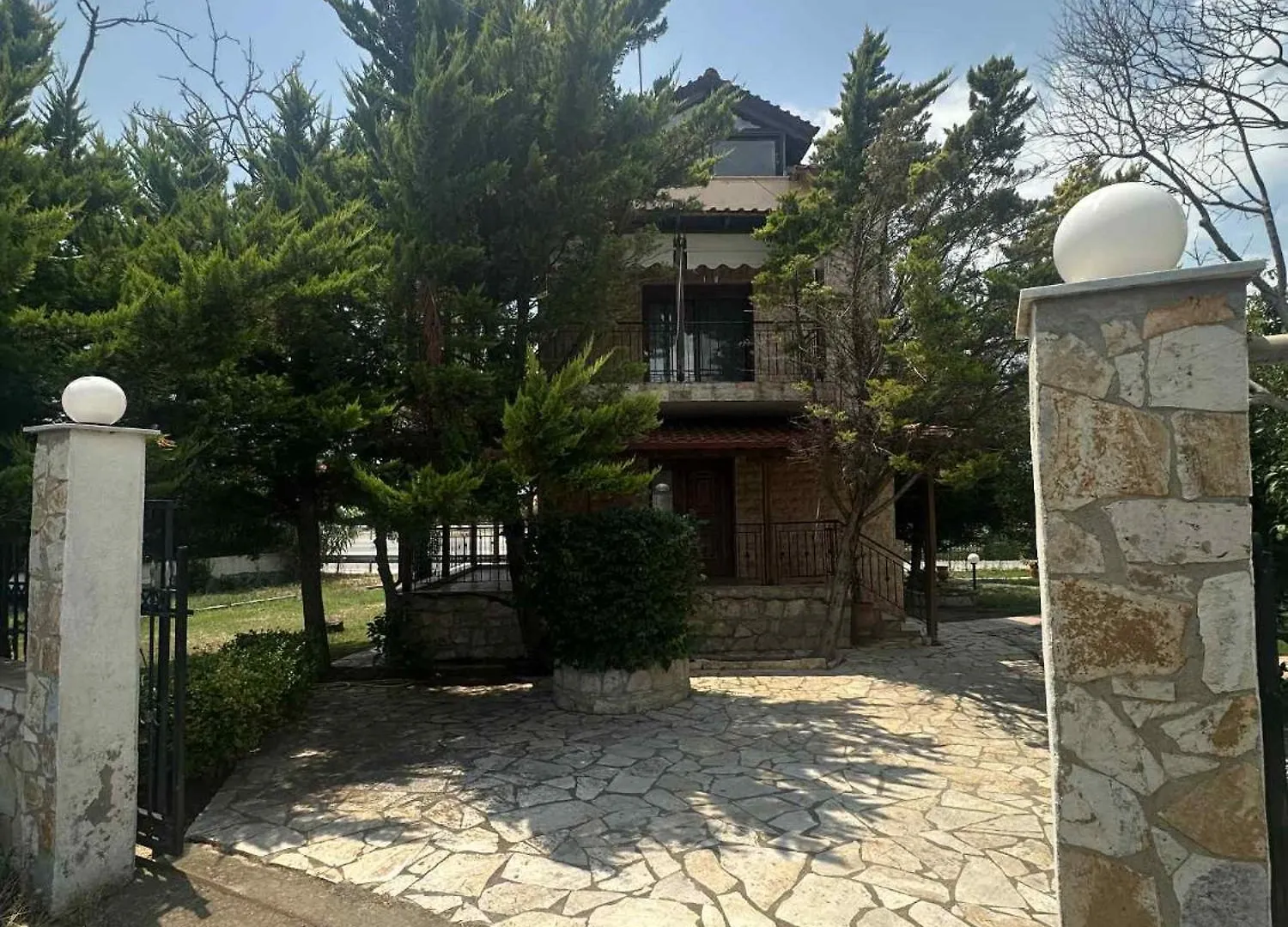 Contacten van Villa Canty